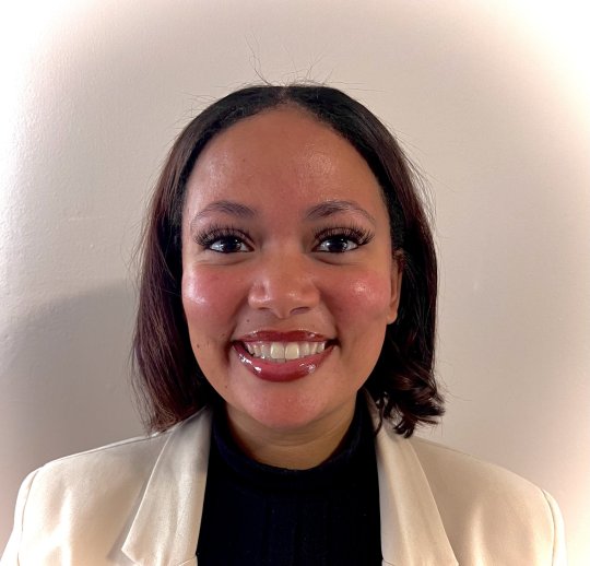 Mouton Carmelitha - English tutor