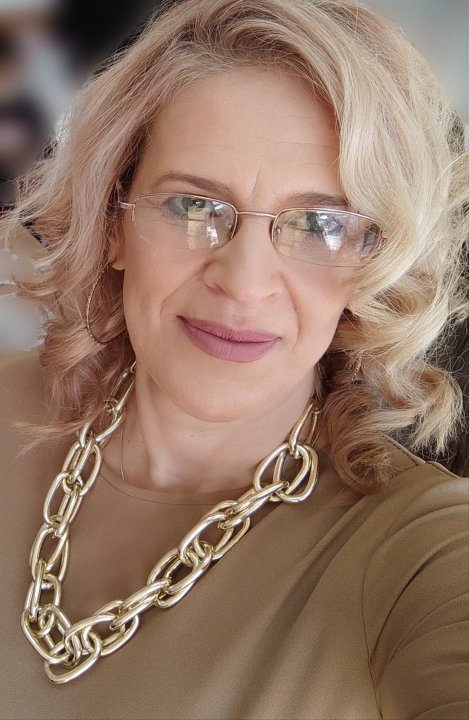 M Taneska Elizabeta - English, Macedonian tutor