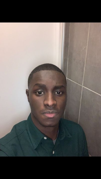 Dia Oumar - Maths, English, Physics tutor