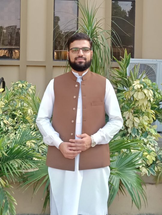 Khalid Bilal - Physics, Maths tutor