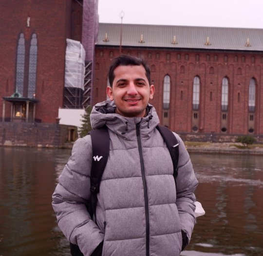 Khaliq Ahmar - Physics, Maths tutor