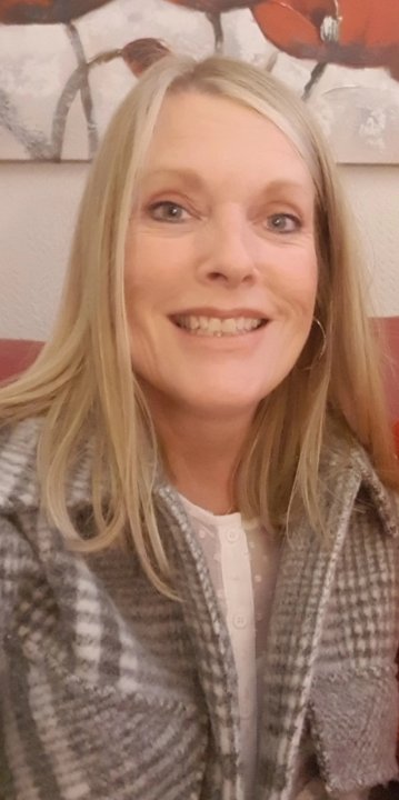 Ann Halliday Debra - English tutor