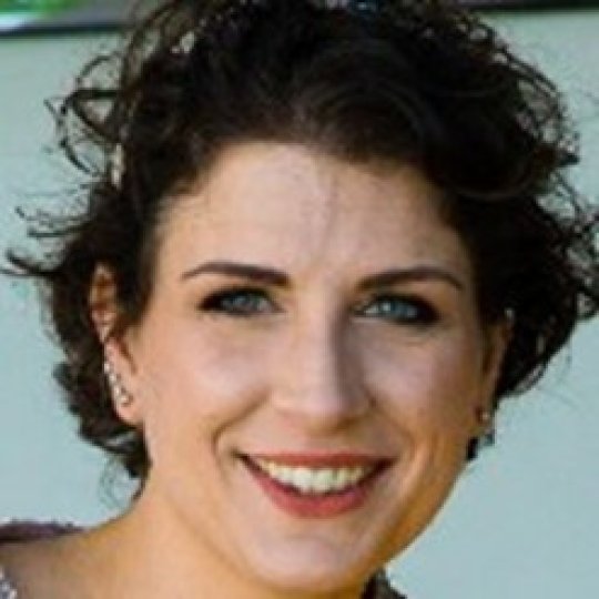 Rebesco Valentina - English tutor