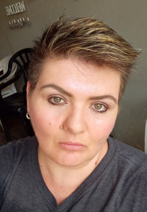 Opperman Liani - English, Afrikaans, Natural Science tutor