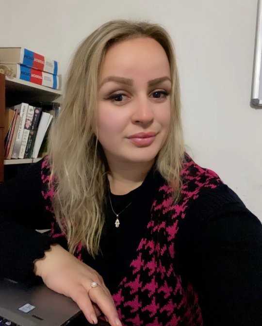 Sula Marjana - English, French tutor