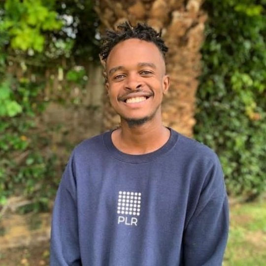 Hari Bliss - English tutor