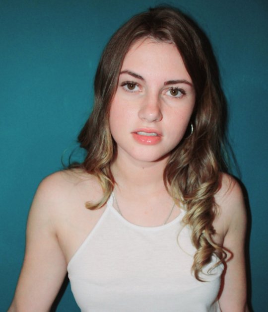 Van Zyl Janika - English, Business Studies, Biology tutor