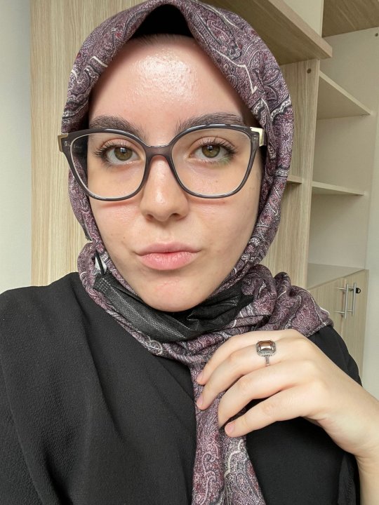 Kandur Esra - Political Science, History, Writing tutor