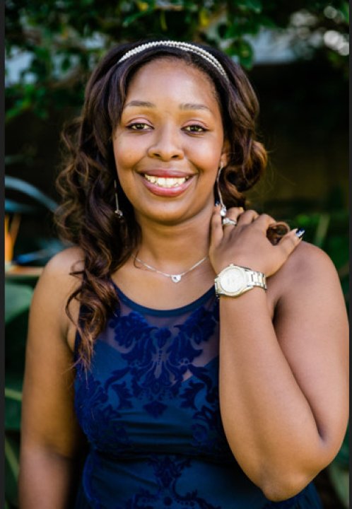 Hope Boka-Mutibura Tariro - English, Business tutor