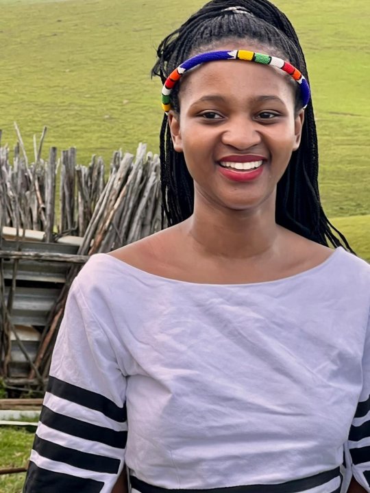 Sangoni Onela - English tutor